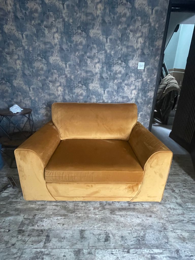 Cuddler chair