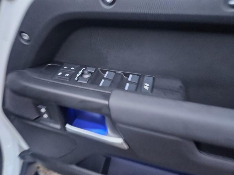 2025 Land Rover Defender X-DYNAMIC SE  ( 7 Seater) * BIG SPEC * Estate Diesel Automatic