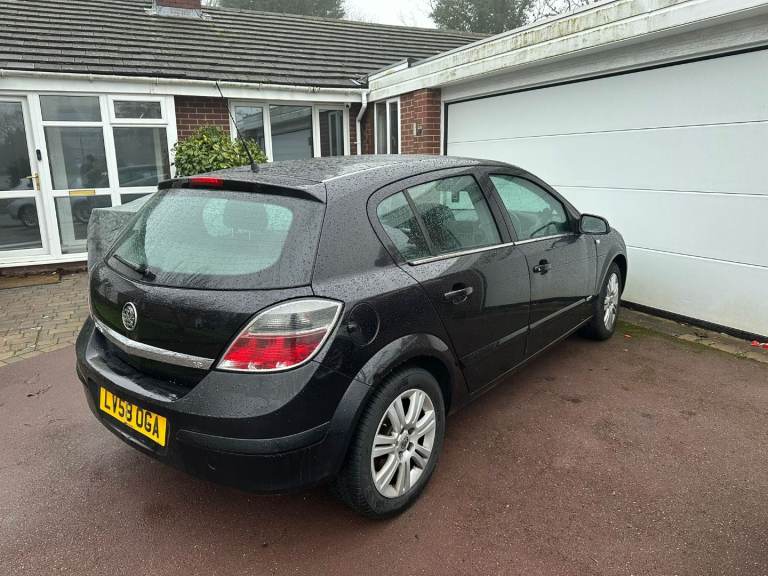 Vauxhall astra 1.8 AUTOMATIC 