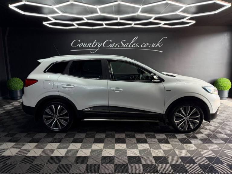 2016 Renault Kadjar 1.6 dCi Signature S Nav SUV 5dr Diesel Manual Euro 6 (s/s) (130 ps) HATCHBACK...