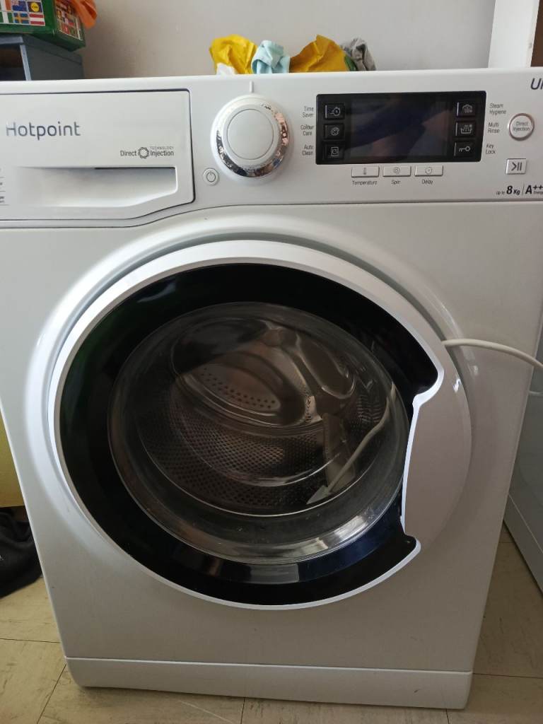 Hotpoint 8kg Washing Machine – White, Good Working Order