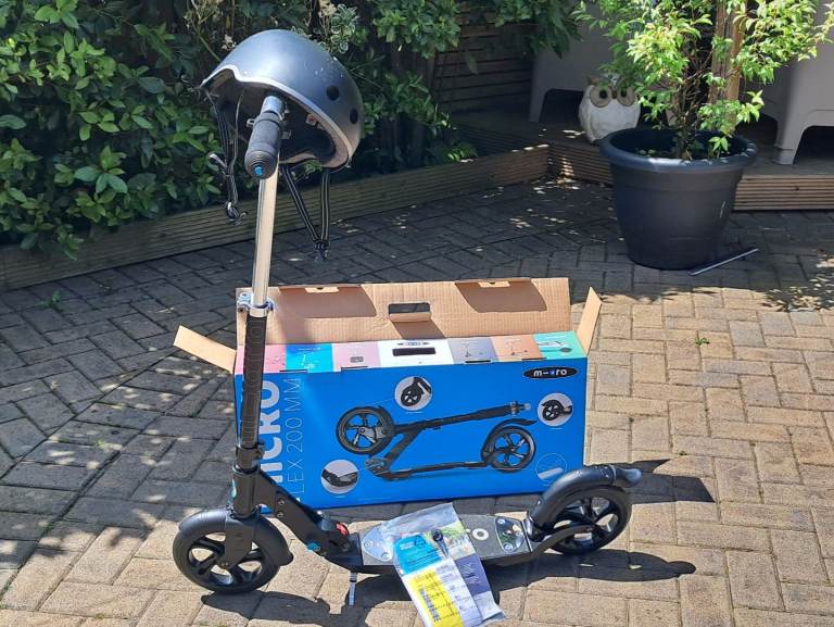 Black Micro Scooter Age 8 - Adult