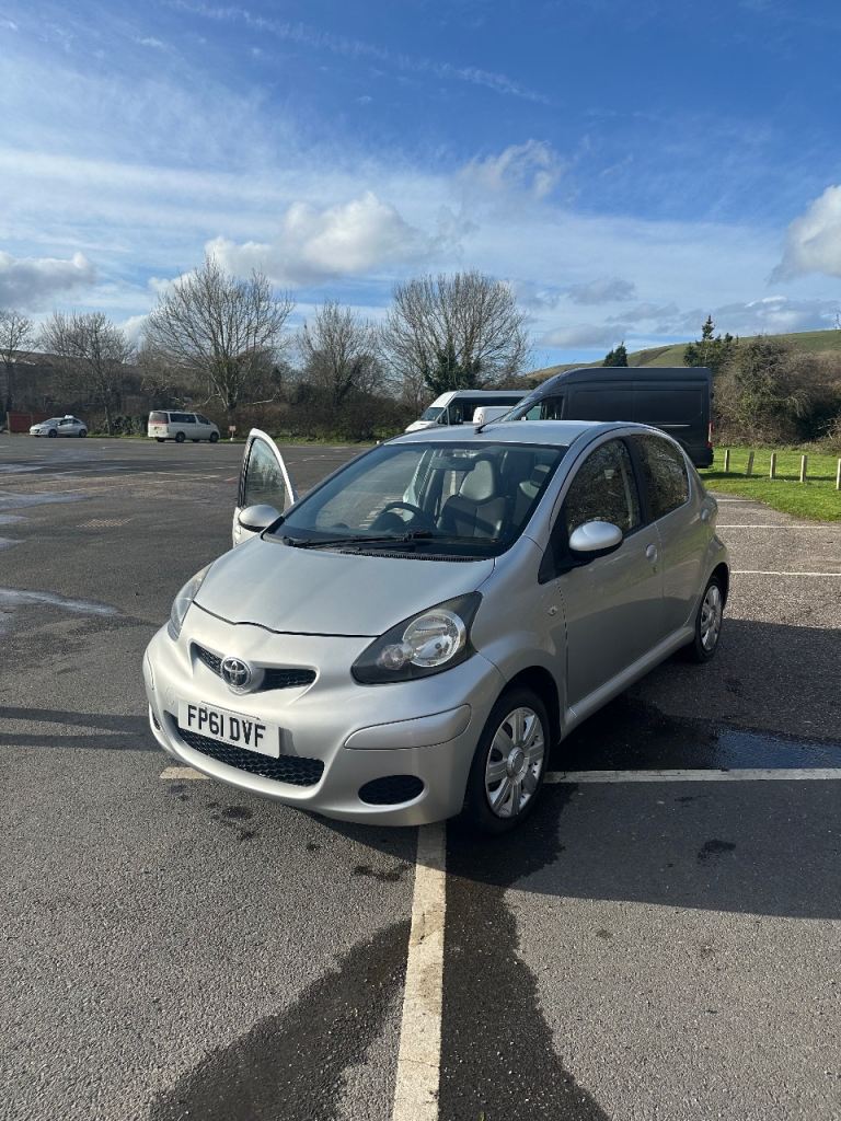 Toyota, AYGO, Hatchback, 2011, Manual, 998 (cc), 5 doors