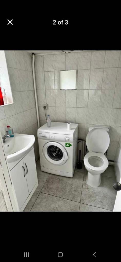 ROOM TO RENT IN KINGSTON