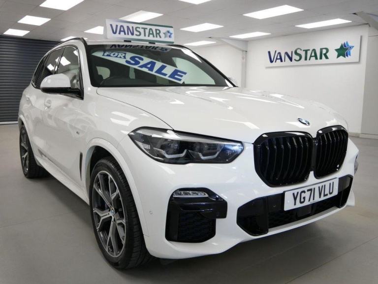 71 BMW X5 45E 3.0 PHEV 394 BHP M SPORT 4WD AUTOMATIC SUV ( PAN ROOF )