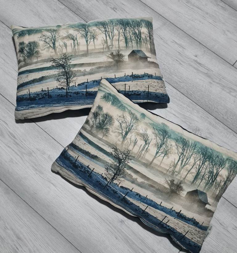 2x New!  Duck feather down pillow paint texture Kilburn & Scott 33x50  Watercolour 2x Cushion