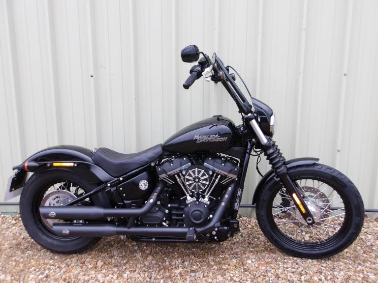 Harley-Davidson FXBB Street Bob 1745cc 2019, Low Miles Big Spec * UK Delivery *