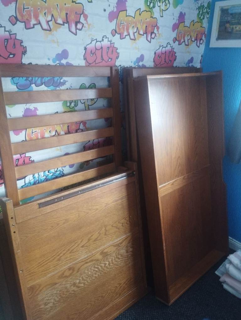 Mama's and papas cot bed