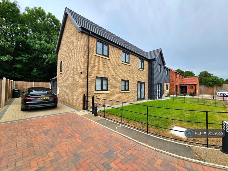 3 bedroom house in Rolls Court, Alwalton, Peterborough, PE7 (3 bed) (#3039559)