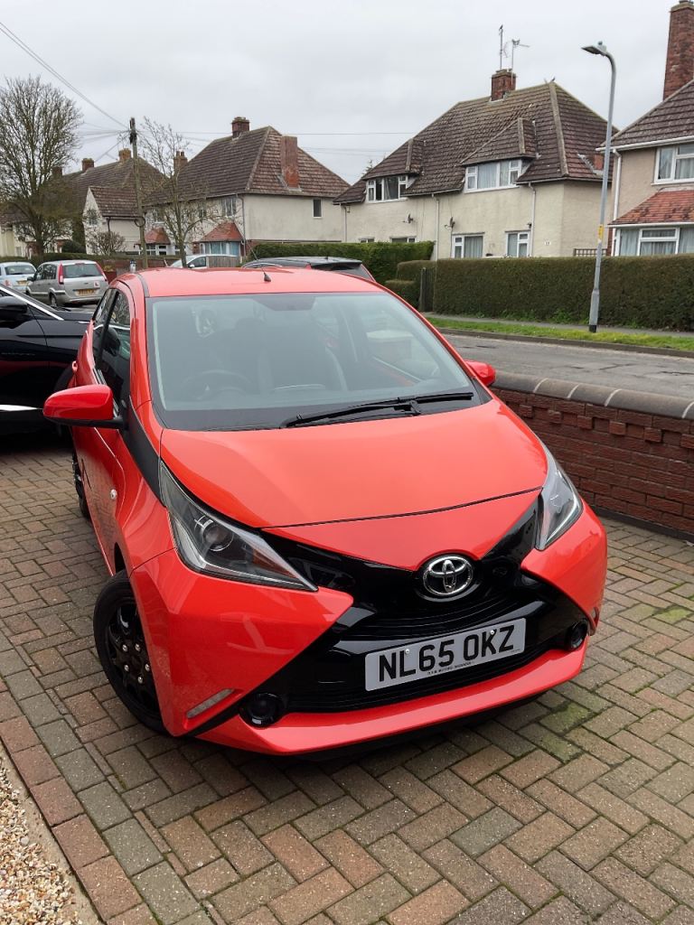 Toyota, AYGO, Hatchback, 2015, Manual, 998 (cc), 5 doors