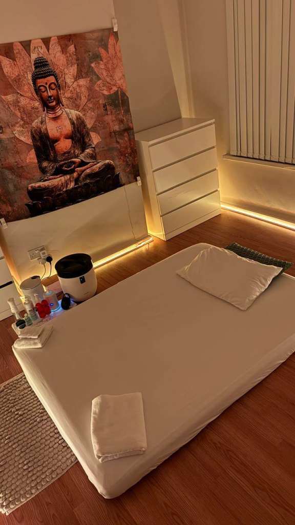 Relaxing Massage - Sayomi