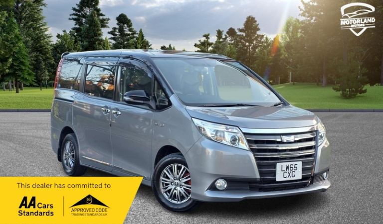 2015 Toyota Noah 1.8L HYBRID AUTO 7 SEATS 5 DR Hybrid Automatic