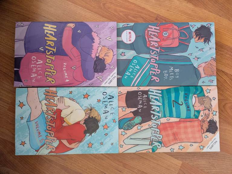 4 heartstoppers books 
