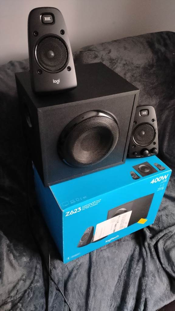 Logitech Z623 THX 2.1 400w speakers