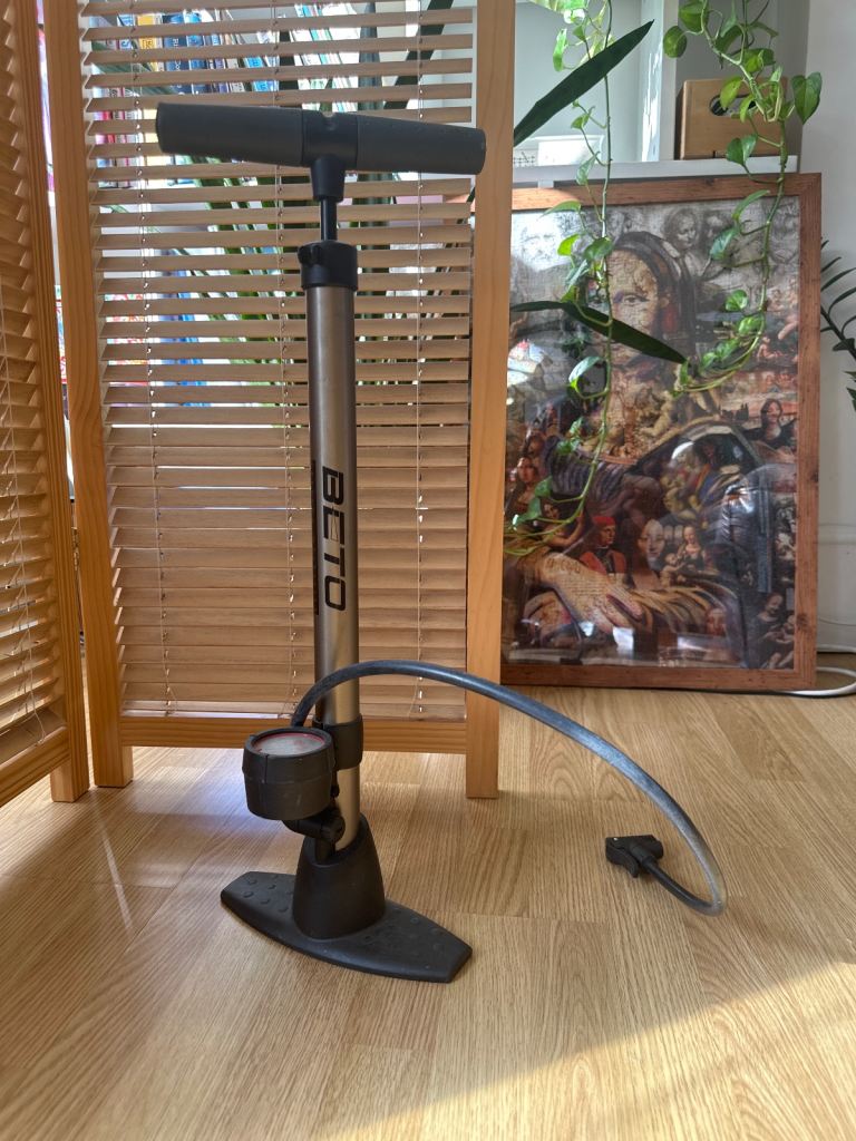 Beto Floor Pump