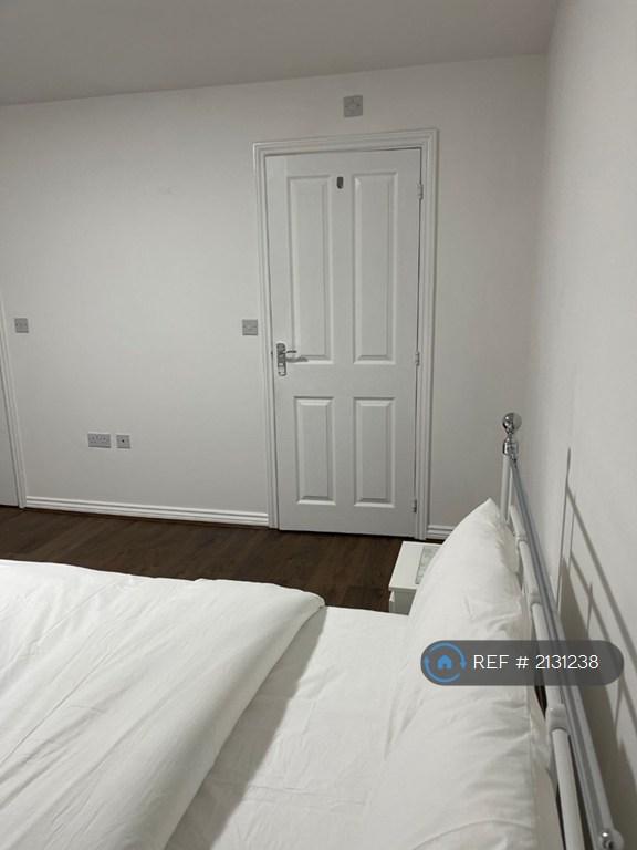 1 bedroom in Birmingham Road, Oldbury, B69 (#2131238)