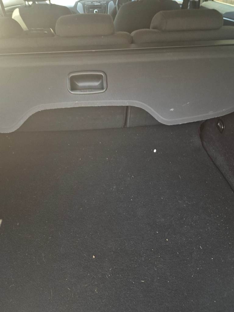 Parcel shelf 
