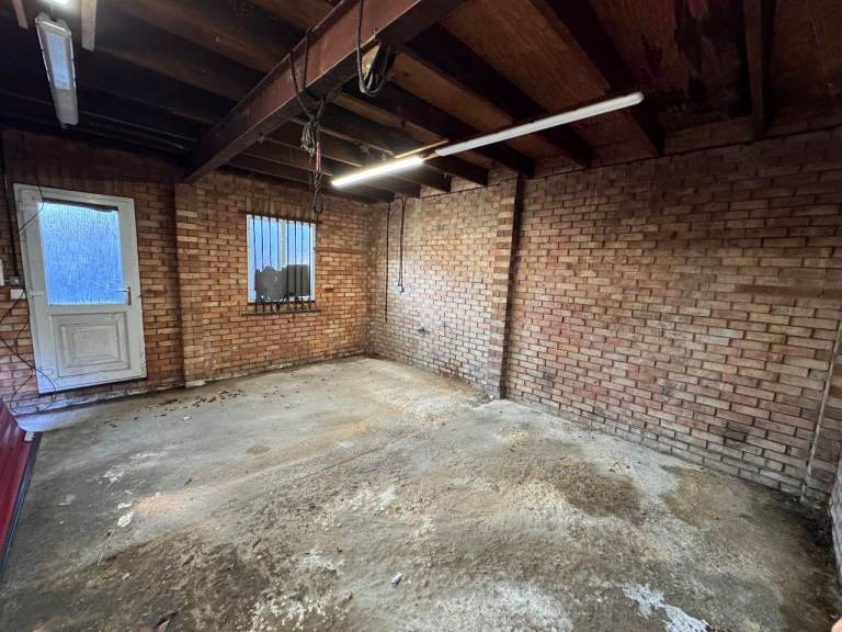 Yard with Garage Available to Rent