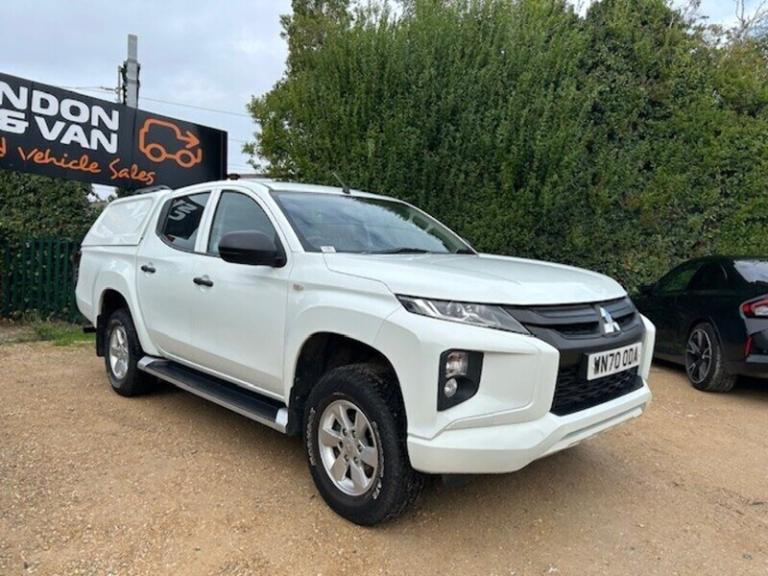2020 Mitsubishi L200 2.2DI-D D/Cab 4LIFE 4WD Pick Up 150PS + Truckman Top Pick Up Diesel Manual