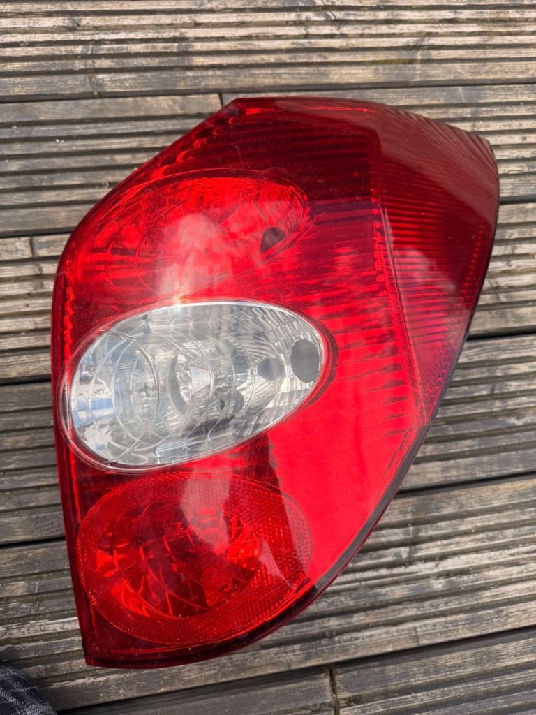 Renault Laguna II 2003 Rear Left and Right Taillight