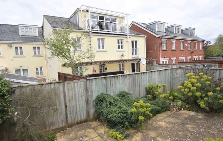 2 bed room 2 toilet flat 