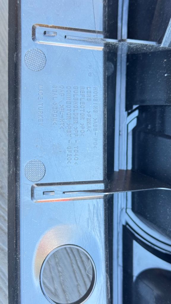 Dacia Duster Rear Light, R side