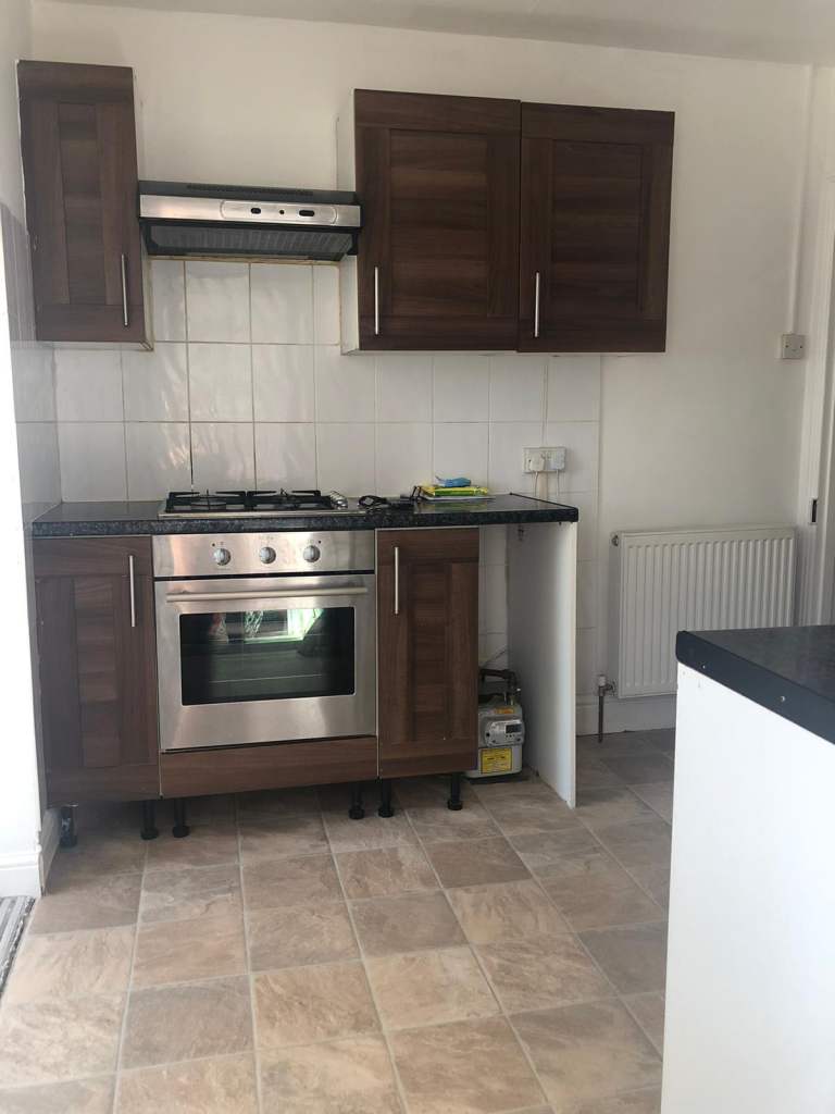 STUDENT  ACCOMMODATION - NOW LET