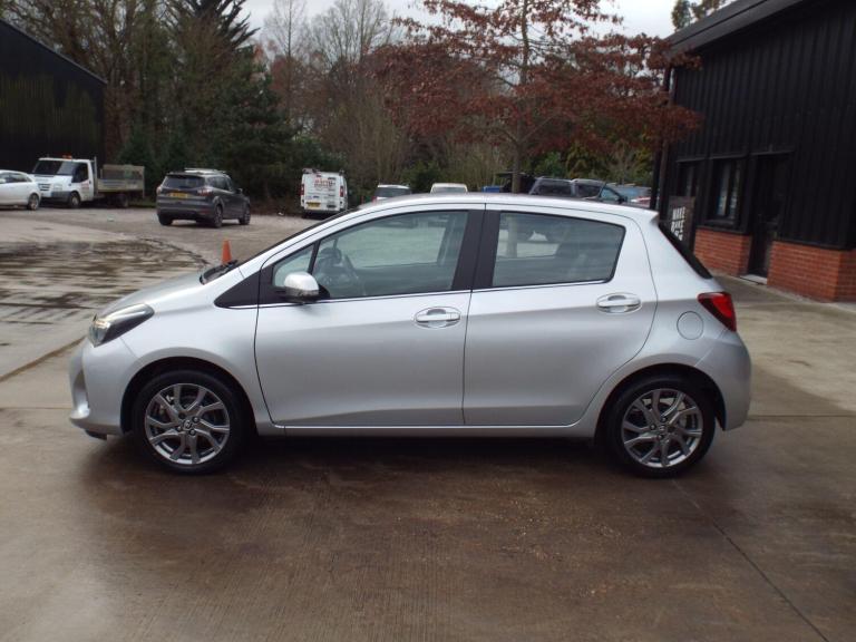  Toyota Yaris 1.33 Dual VVT-i Excel Euro 5 5dr Euro 5 Petrol Manual