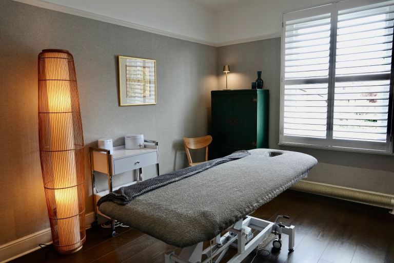 Sports Massage and Male Waxing SW11