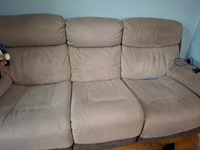 3 seater and 2 seater electric recliner usb ports