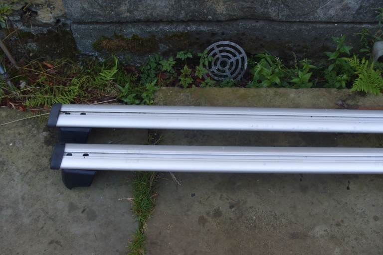 Audi Q5 Genuine roof bars, to fit a 2017 on in good used condition