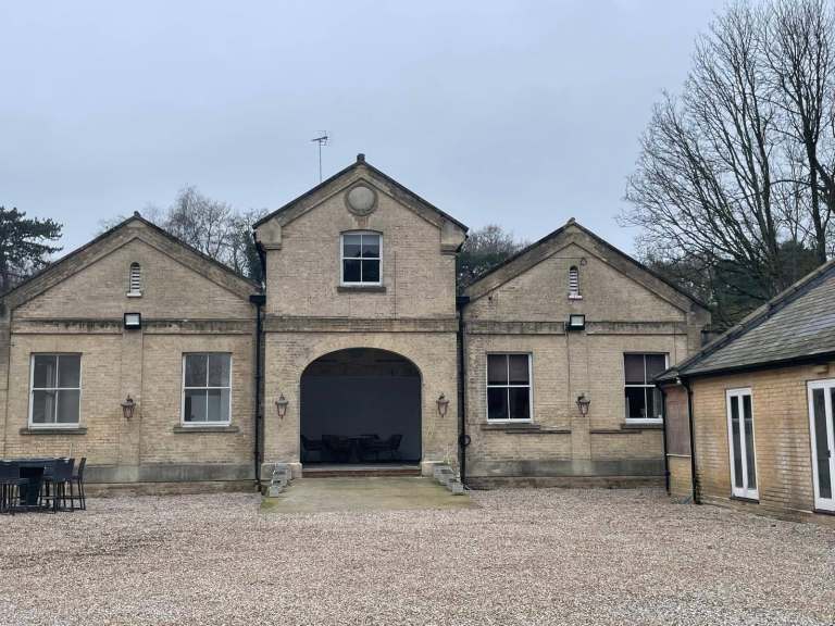 Large House to Rent 6-7 Bedrooms