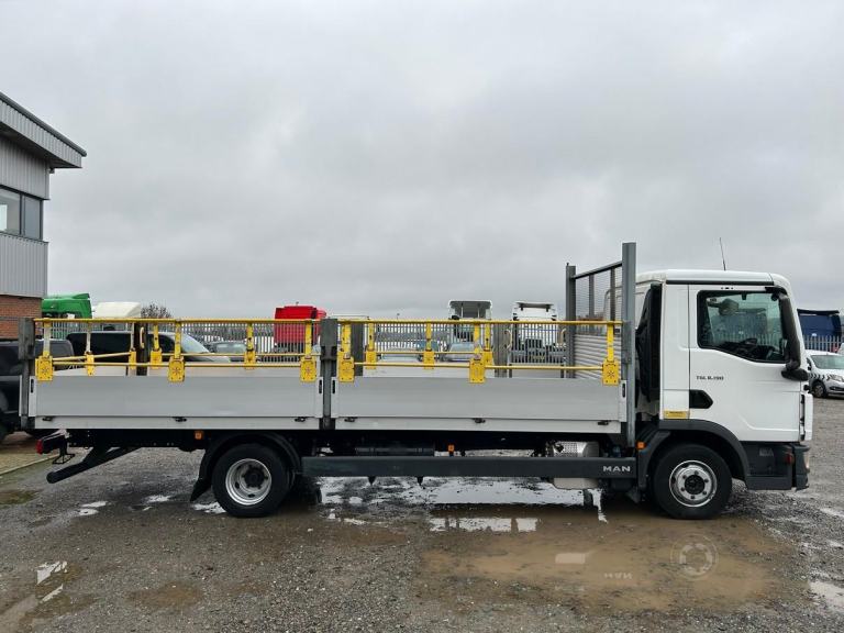 MAN TGL 8.190 7.5-TONNE DROPSIDE FLAT 2022 – BV22 FRL