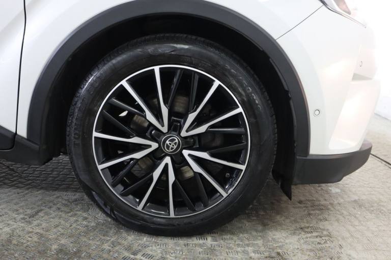 2017 Toyota C-HR 1.8 VVT-h Excel SUV 5dr Petrol Hybrid CVT Euro 6 (s/s) (122 ps) HATCHBACK PETROL...