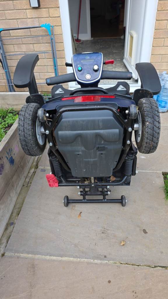 Tga minimo auto fold £850 ONO 15 months old