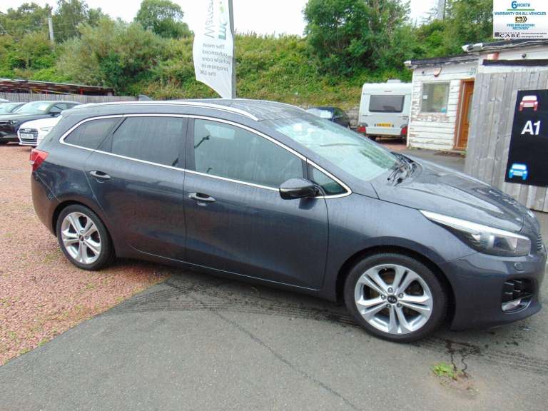KIA CEED 1.6 CRDi GT-Line S * MOT APRIL 2027 * FINANCE AVAILABLE * FREE 6