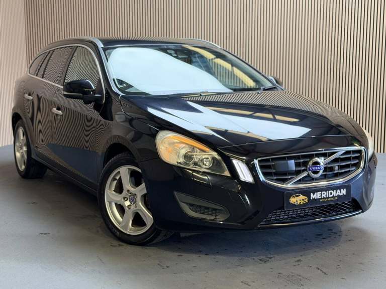 2026 Volvo V60 T4 [180] SE Lux Nav 5dr Powershift Estate PETROL Automatic