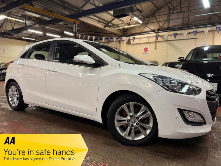 2014 Hyundai i30 1.6 CRDi [128] Blue Drive Style Nav 5dr HATCHBACK DIESEL Manual