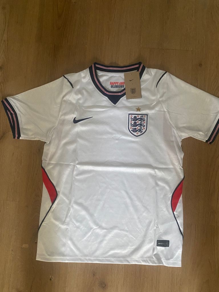 New Nike England Football Shirt – White  , Size Small