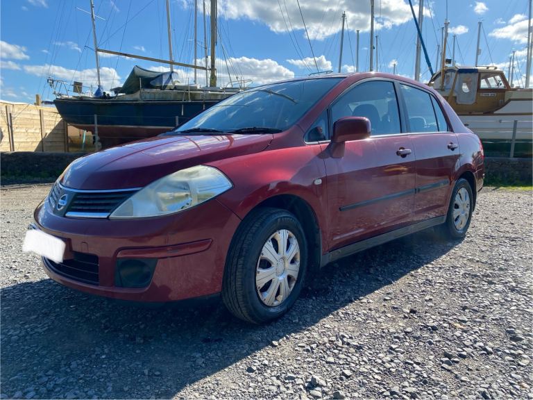 Very Tidy, Fuel Efficient 2009 Nissan Tiida 1.6 Petrol Saloon with MOT