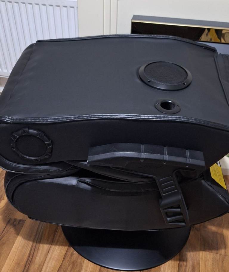 X Rocker Gaming Chair foldable, in used condition but good general condition, 