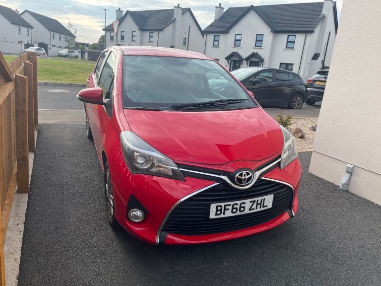 Toyota, YARIS, Hatchback, 2017, Manual, 1329 (cc), 5 doors