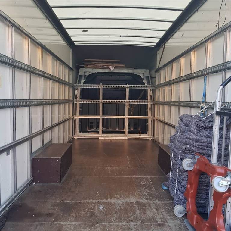 ALAM REMOVALS SERVICES/ MAN AND VAN /FURNITURE MOVERS/SHORT NOTICE REMOVALS/RUBBISH CLEARANCE