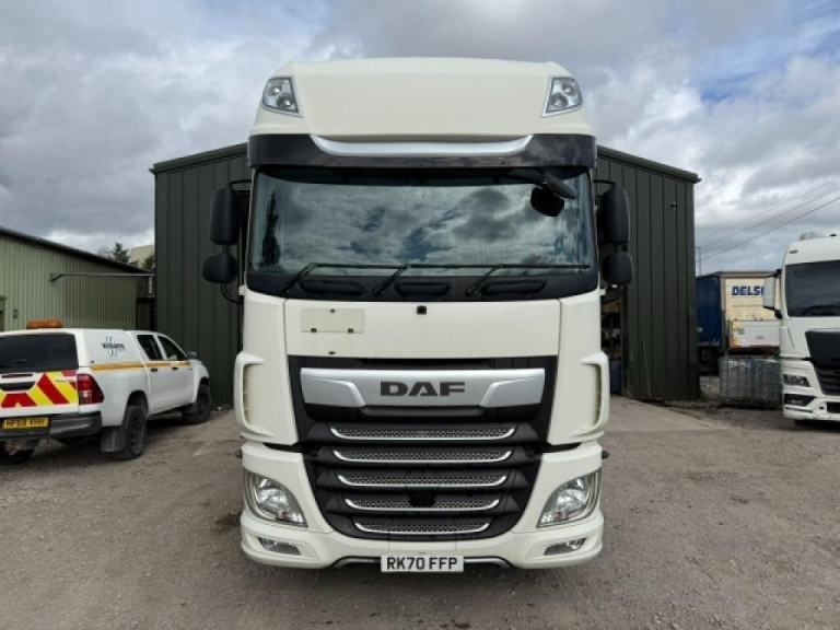 DAF XF 530 6x2 MID LIFT SLEEPER CAB TRACTOR UNIT