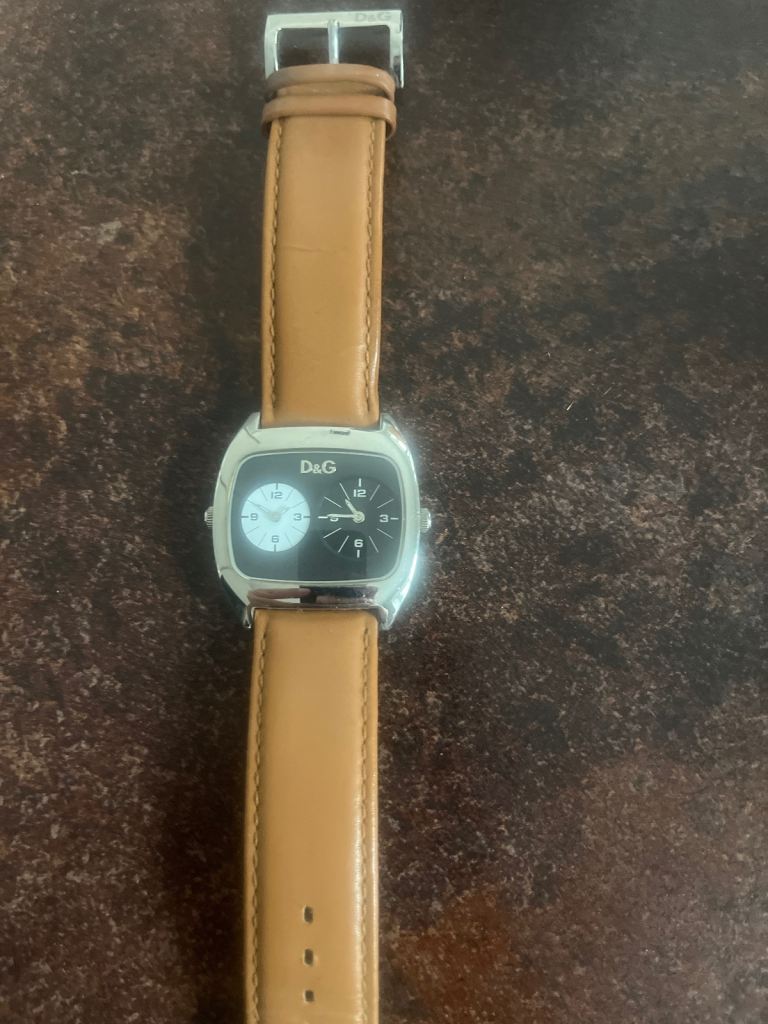 D and G watch