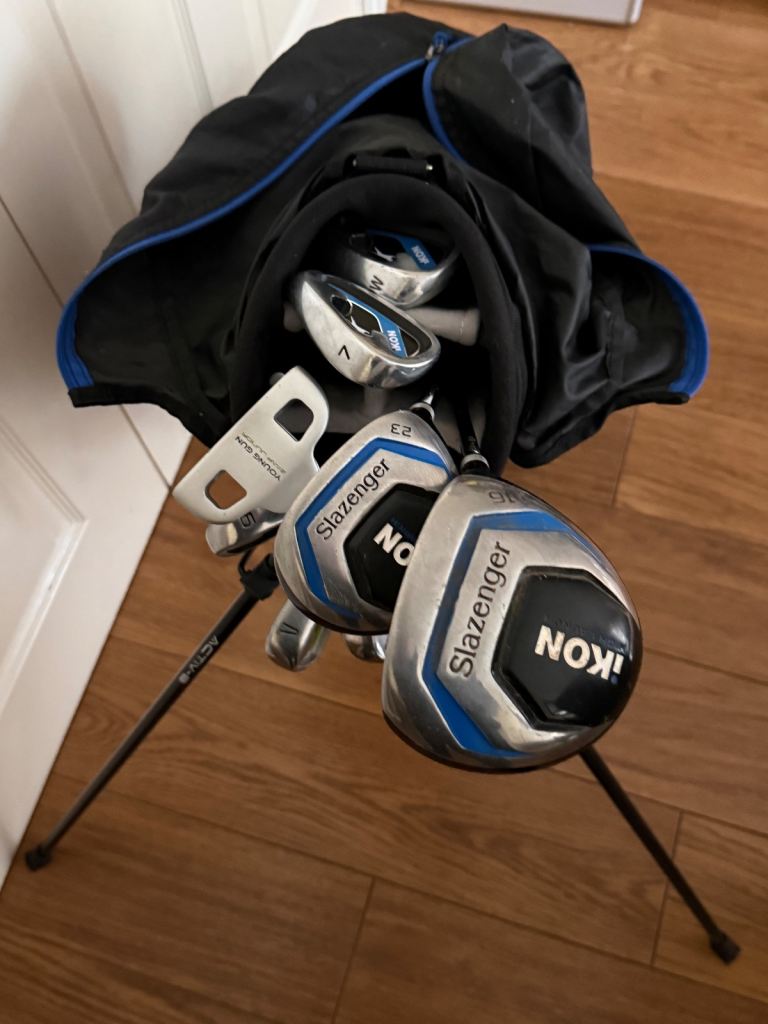 Reduced. Slazenger G50 Junior Golf Set