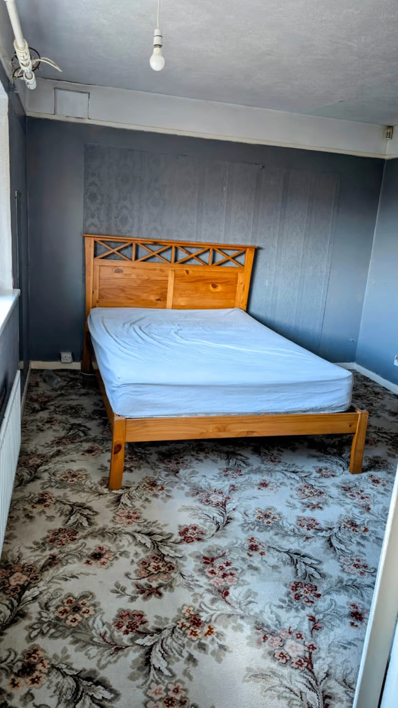 Spacious & Cosy Double Room For Rent AT S21 4BY