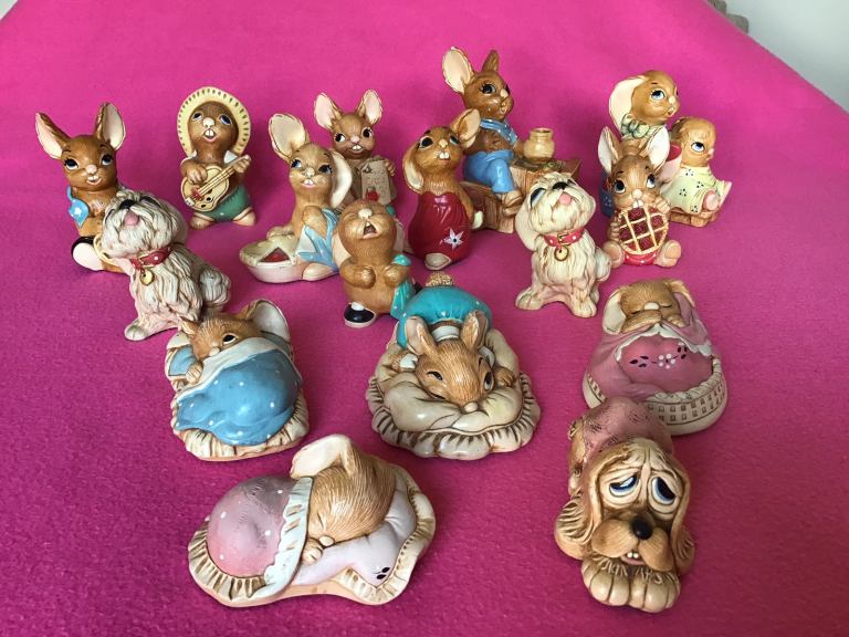 Pendelfin figures ( rabbits)