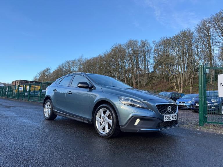 2013 Volvo V40 D2 Cross Country Lux 5dr HATCHBACK Diesel Manual