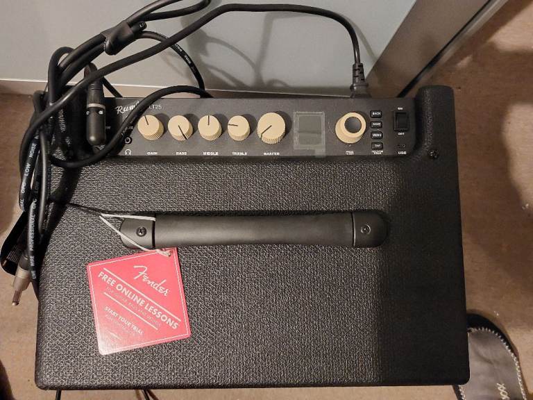 Bass guitar and bass amp combo